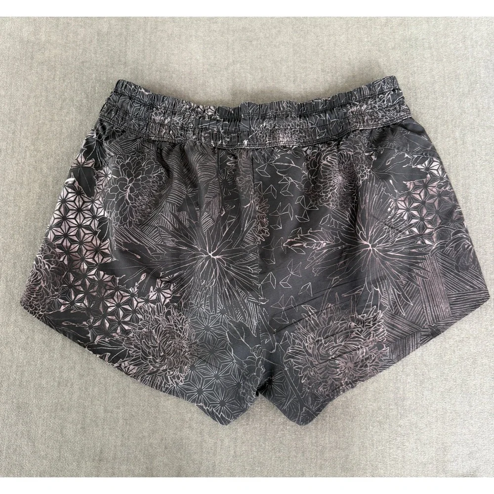 All‎ in Motion Womens XL Black Floral Geometric Running Shorts Built-in Liner